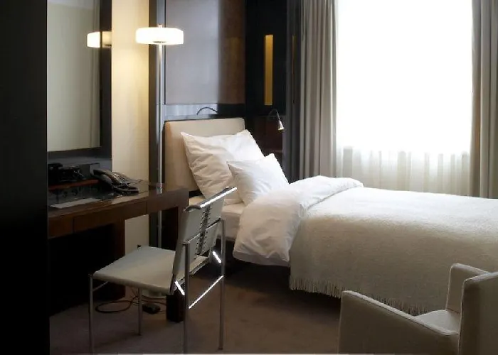 فندق Maximilian 4*