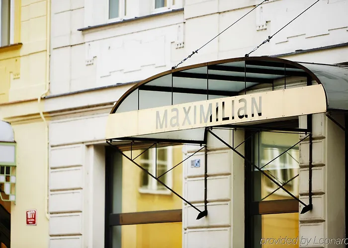Maximilian فندق 4*