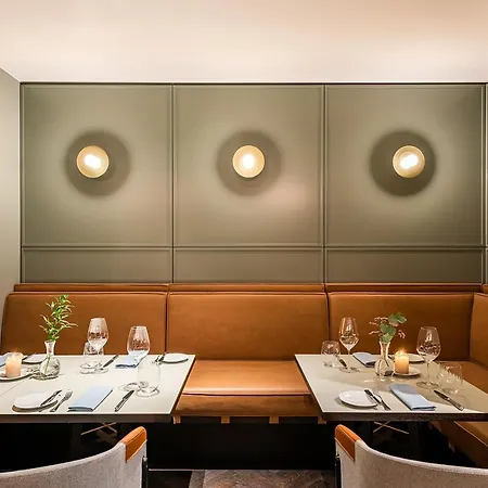 Maximilian براغ