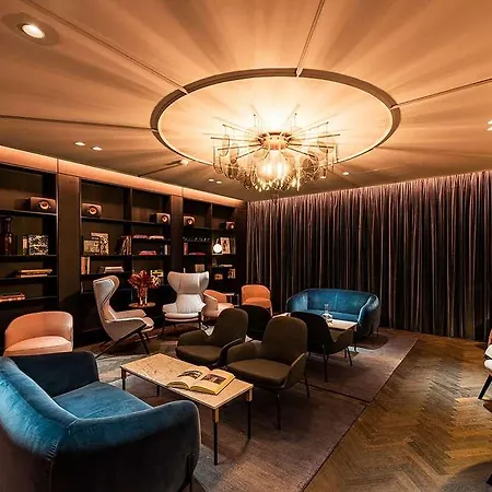 Maximilian 4* Prague