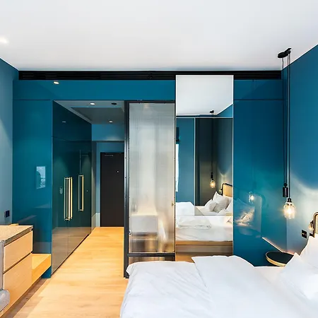 Maximilian 4* Prague