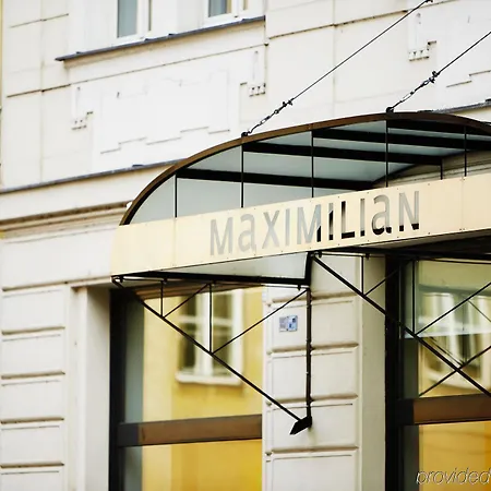Maximilian Hotell 4*