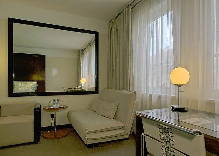 Maximilian 4* Prag