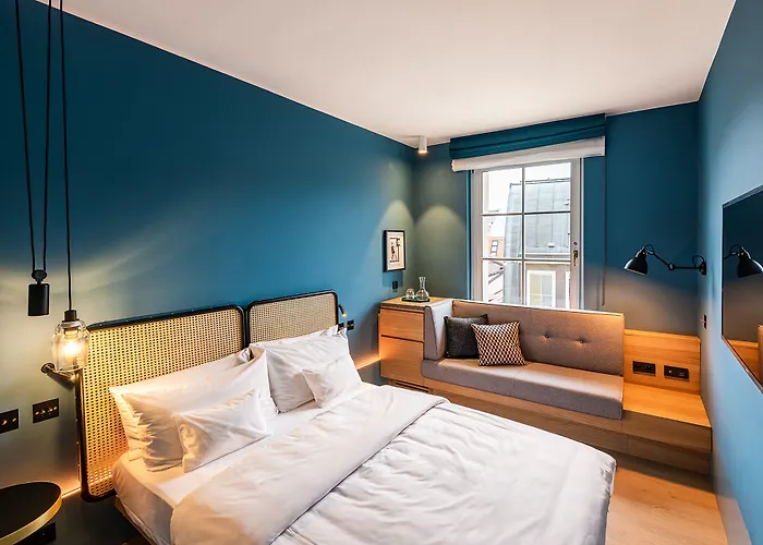 Maximilian Hotel