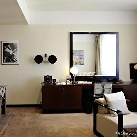 Maximilian Hotel 4*
